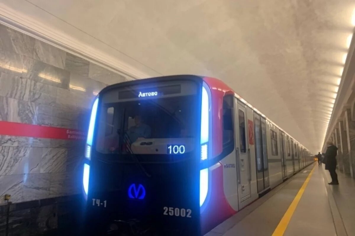    Собянин назвал «плохой шуткой» расширение метро Москвы до Петербурга