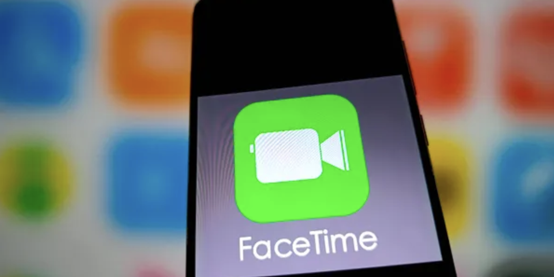 Роскомнадзор ограничил работу FaceTime в России.