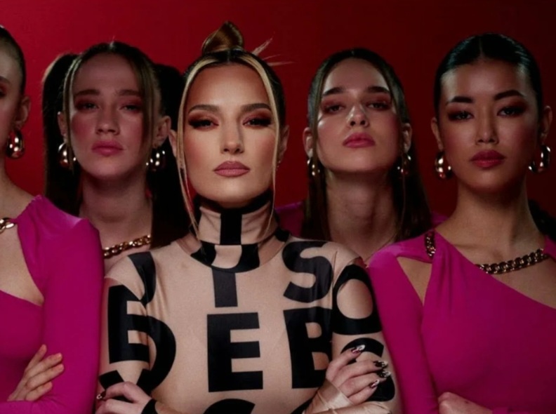 Табун девчонок против вредных, эгоистов и изменяющих мужчин, которые нагло умеют изворачиваться и врать постоянно