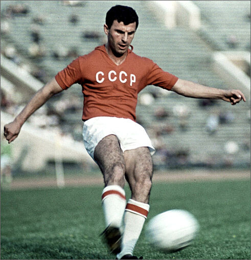 Слава Метревели