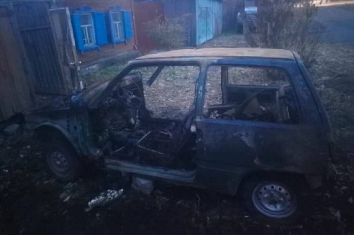    В Омске будут судить мужчину, который поджёг автомобиль отца своей подруги