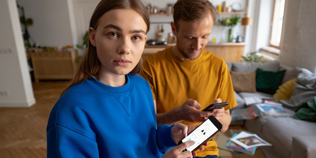 Нашла блог свекрови про моё грязное бельё — а муж там всё лайкает