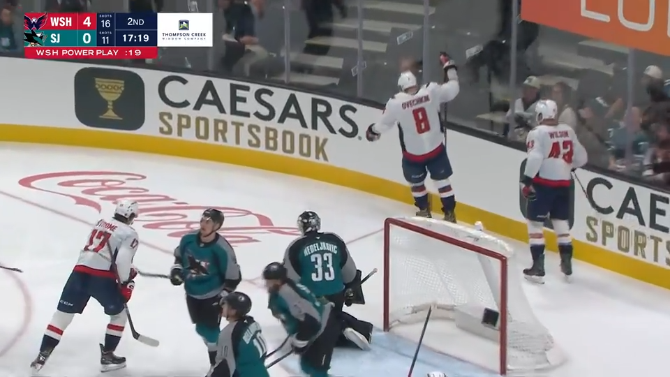 Он снова забросил... фото: яндекс.