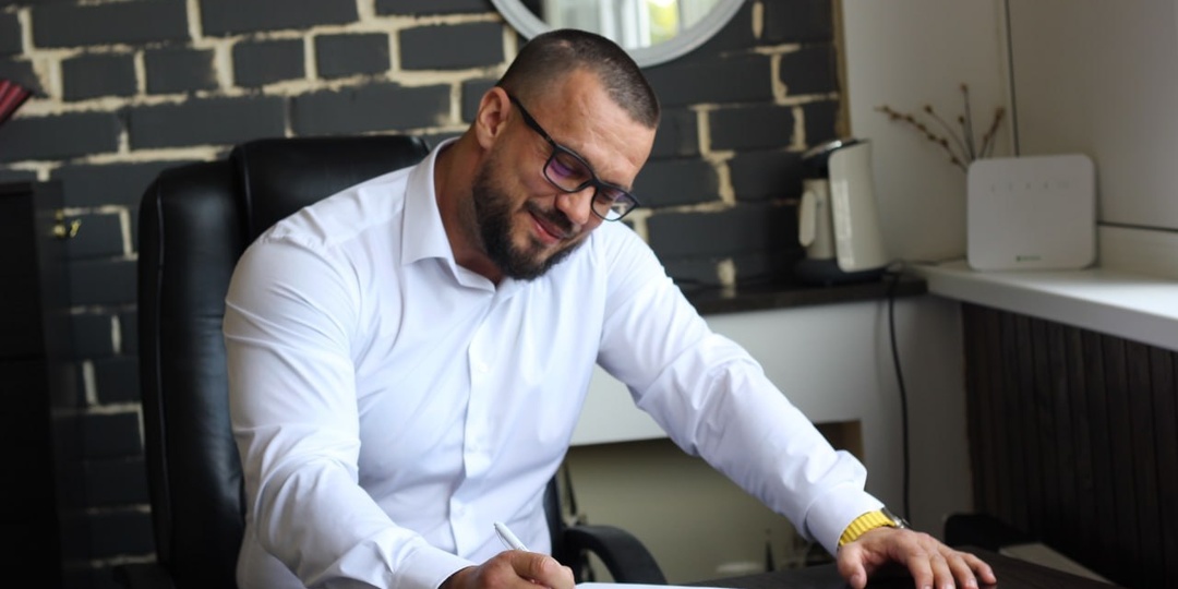 Основателя элитного рехаба "Антонов PRO" задержали в подмосковном Видном за пытки пациентов