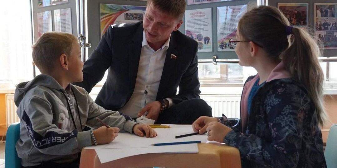 ⚡️Новые федеральные законы, объекты народной программы и работа с избирателями: депутат Госдумы Антон Красноштанов подвёл итоги 2025 года