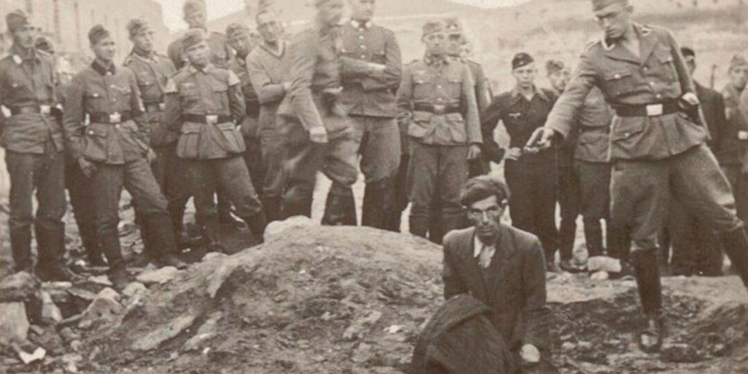 Установлена личность нацистского стрелка на жуткой фотографии времён Холокоста