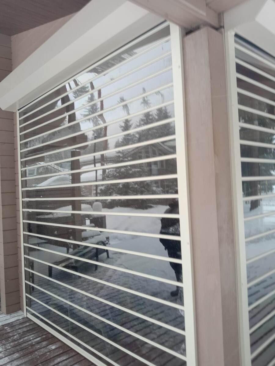 Прозрачные рольставни с полотном из монолитного поликарбоната