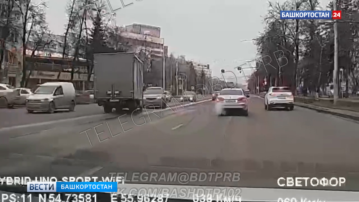    Выехал на «встречку»: момент ДТП с участием «Газели» на улице 50-летия Октября в Уфе попал на видео