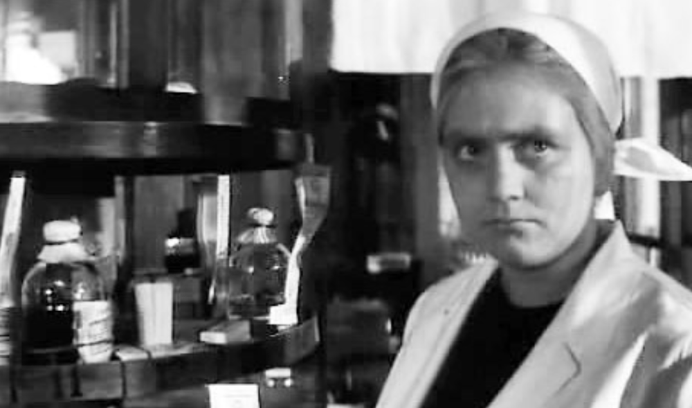 Кадр из фильма «Два года над пропастью»