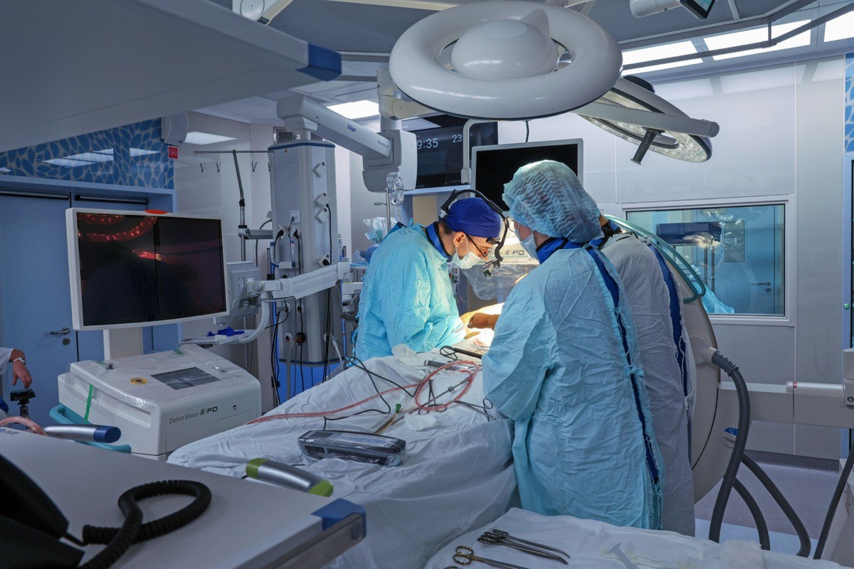    Сосудистые хирурги Нижневартовской ОКБ спасли руку бойцу СВО