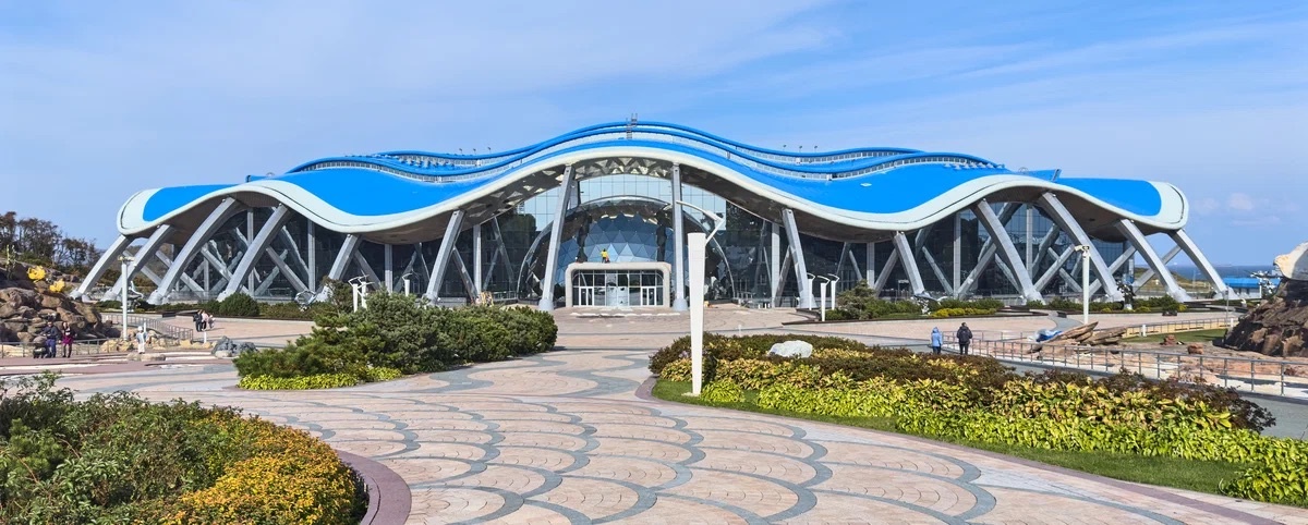 Здание океанариума