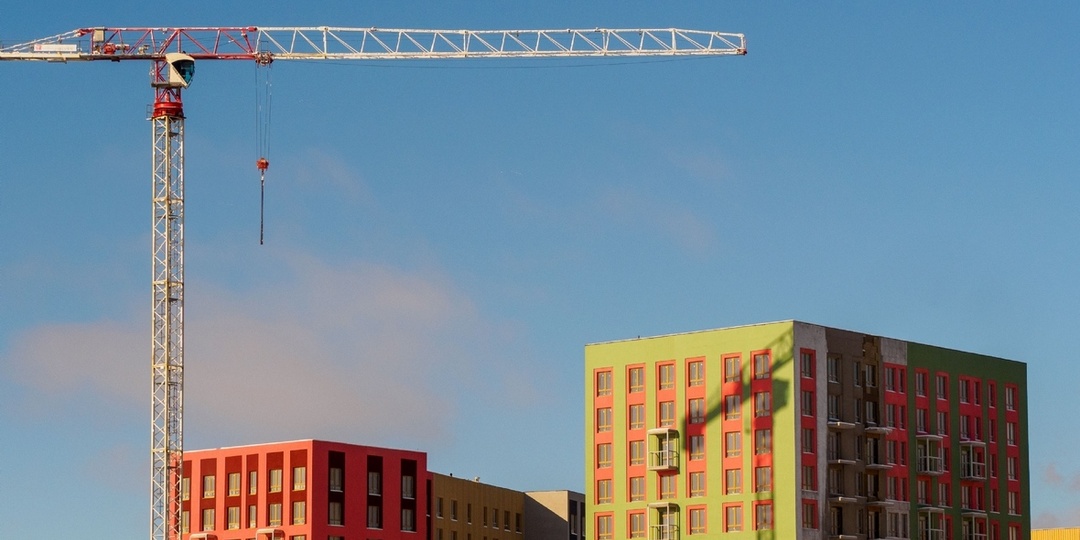 Не только «низкая база»: почему в Петербурге растет предложение квартир