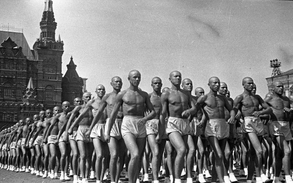 "Физкультурный парад", 1938 год. Фотограф Сергей Васин