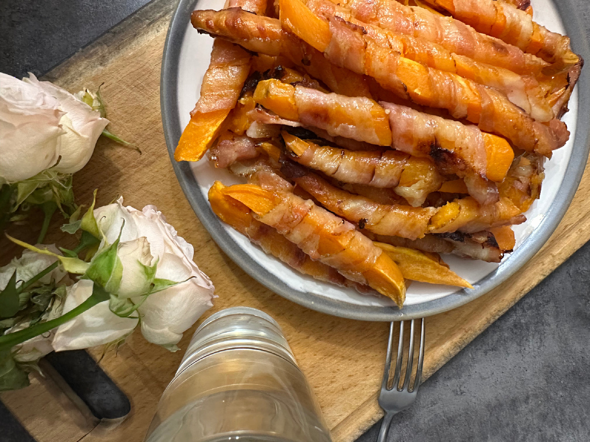 Батат с беконом