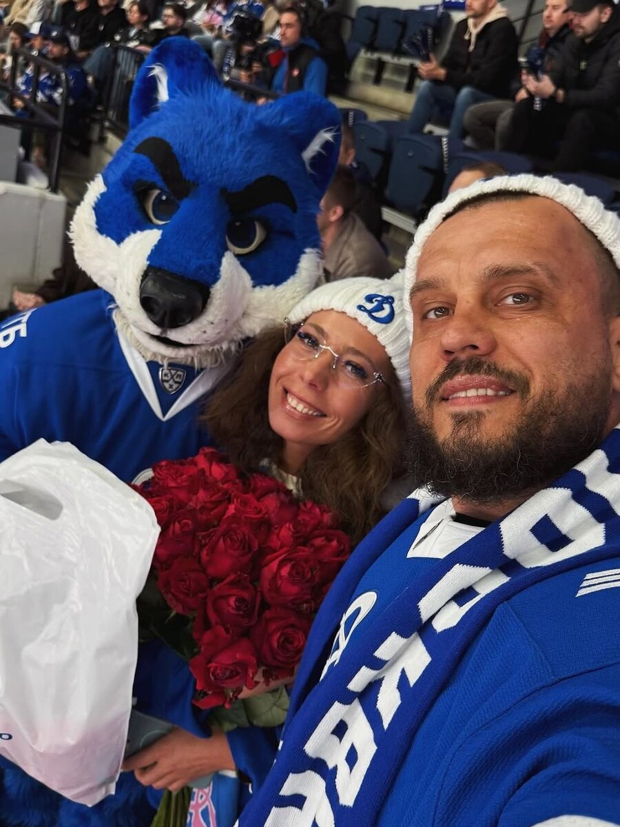    Максим Антонов и Елена Власова. Источник: @antonovpro_zavisimosti*