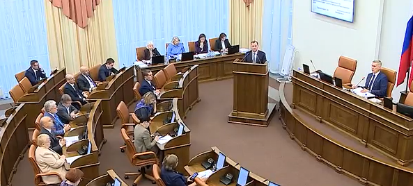     Краевой бюджет на три года приняли на сессии Законодательного собрания