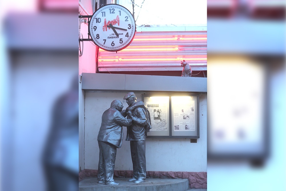    Памятник героям кинофильма "Афоня" Коле и Афанасию в Ярославле. / Владимир Смирнов / ТАСС