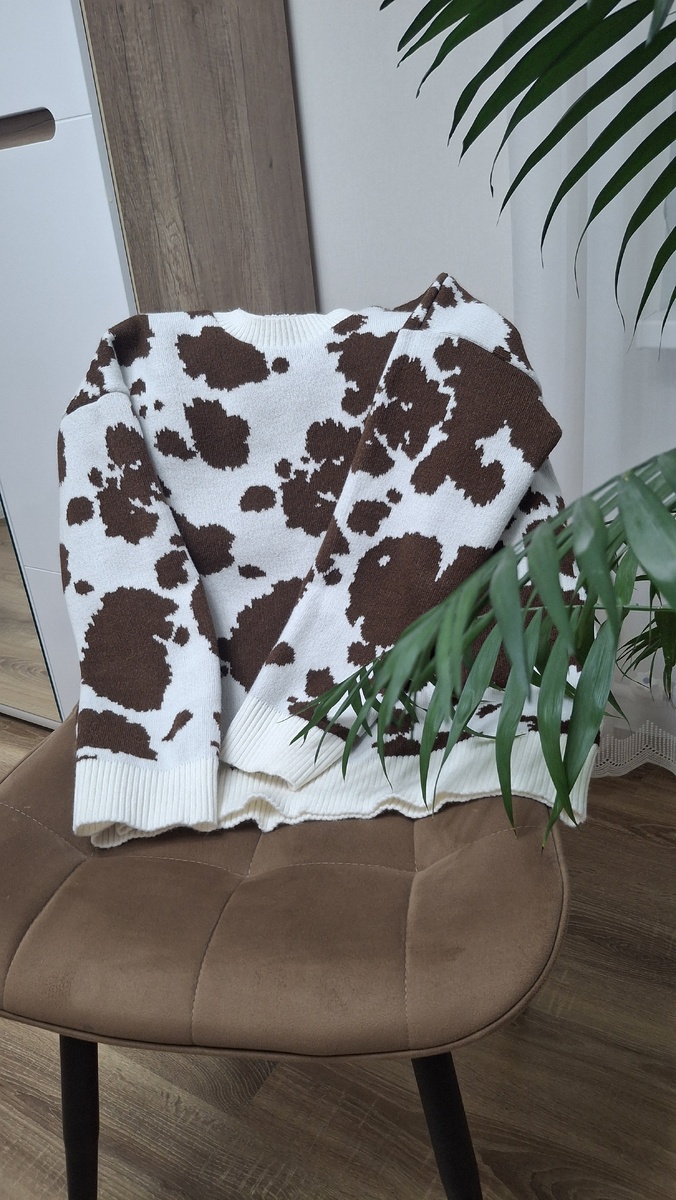 Кофта- коровий принт 2025 года