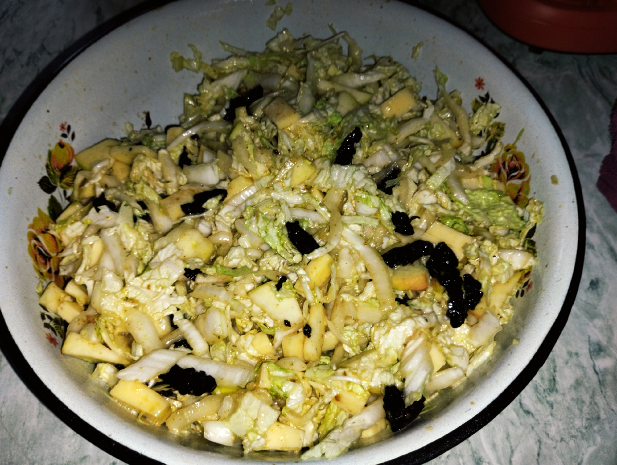 Салат из китайской капусты 