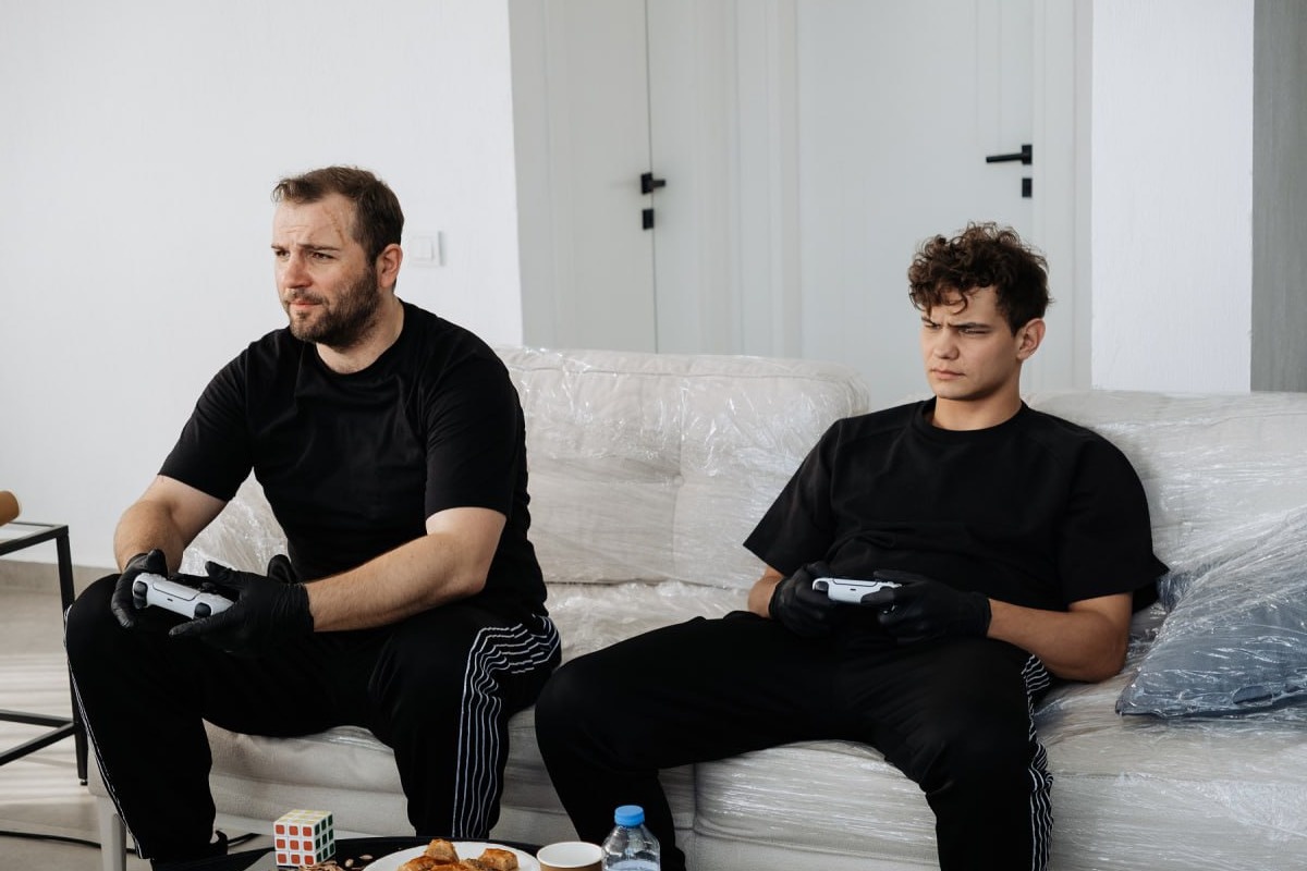 Пресс-служба кинопрокатной компании «Вольга»📷Максим Стоянов и Слава Копейкин на съемках фильма «Пропавший»