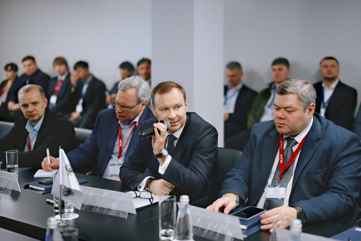 Выездное совещание Минэнерго России и Минпромторга России на базе производственного комплекса компании "АТБ Электроника".