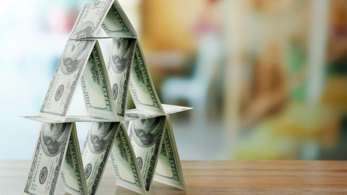 Архитектурный шедевр в стиле «родовая стабильность». Проект одобрен всеми  предками.