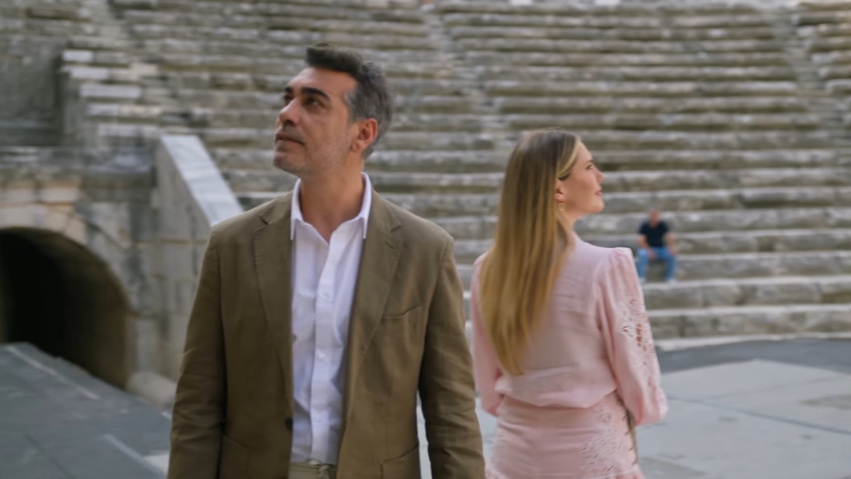 кадр из сериала "Тайный возлюбленный"