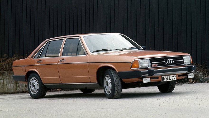    Audi 100 поколения C2