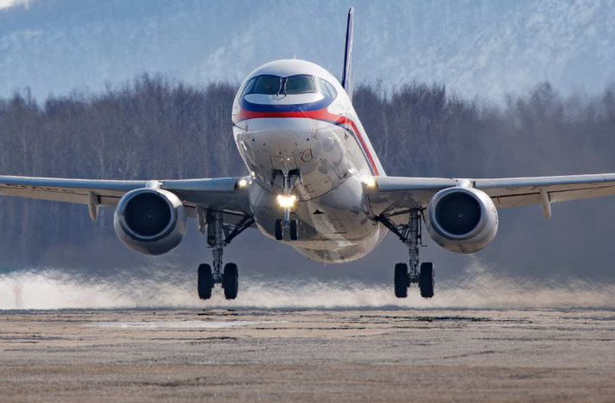 SJ-100 (ОП-1). Кадры ОАК