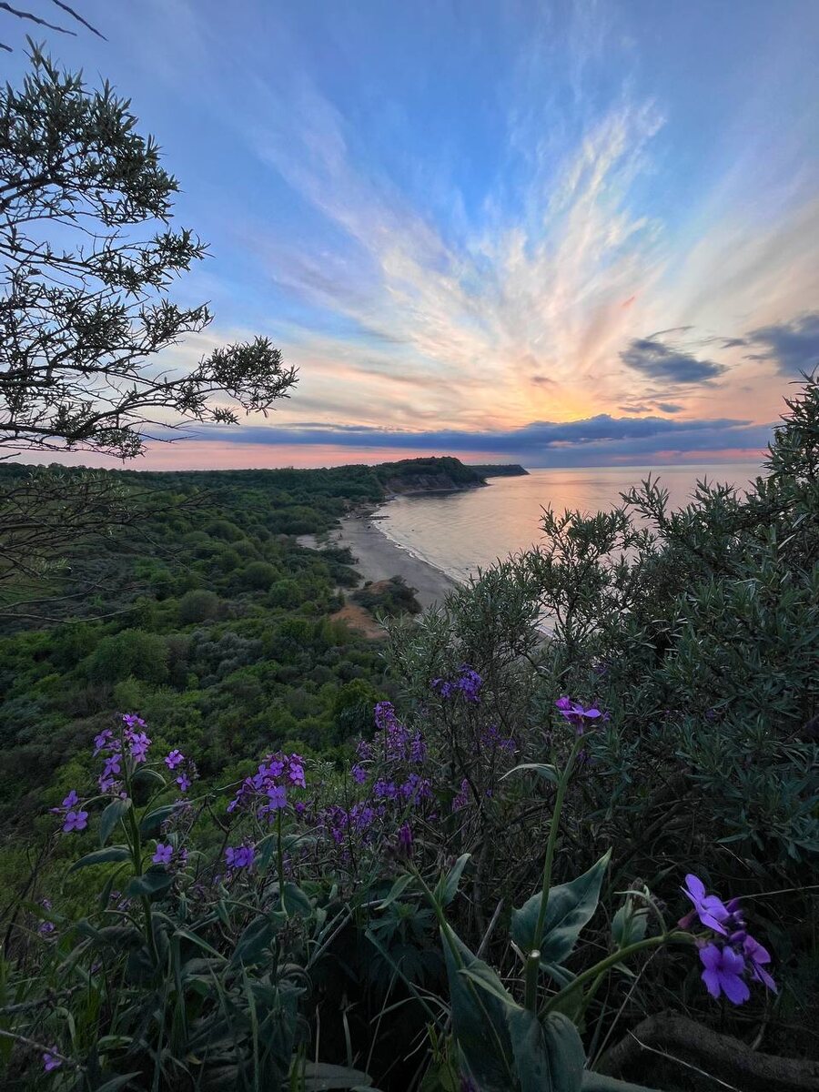 Море в Зеленоградске летом, зимой и весной.
