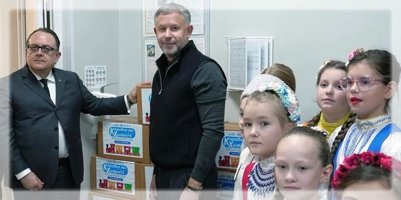 Депутат "Единая Россия" Крупник Павел Анатольевич, главный врач ДГБ №2, Заслуженный врач ФР Микава Автандил Георгиевич, ансамбль "Невские самоцветы"