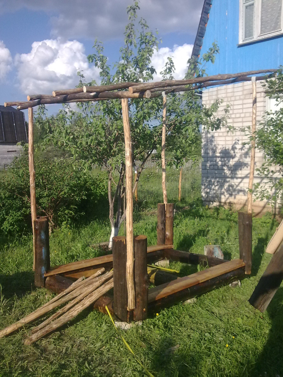 беседка из бревна 