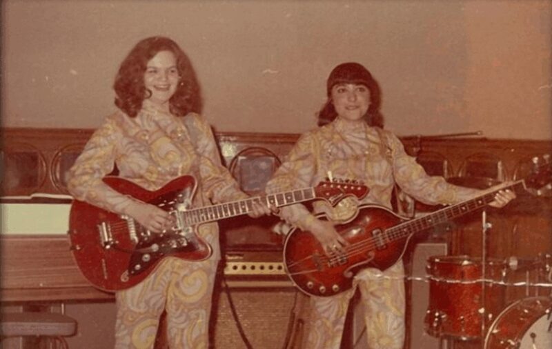    Юная Лариса Долина в составе оркестра «Современник»