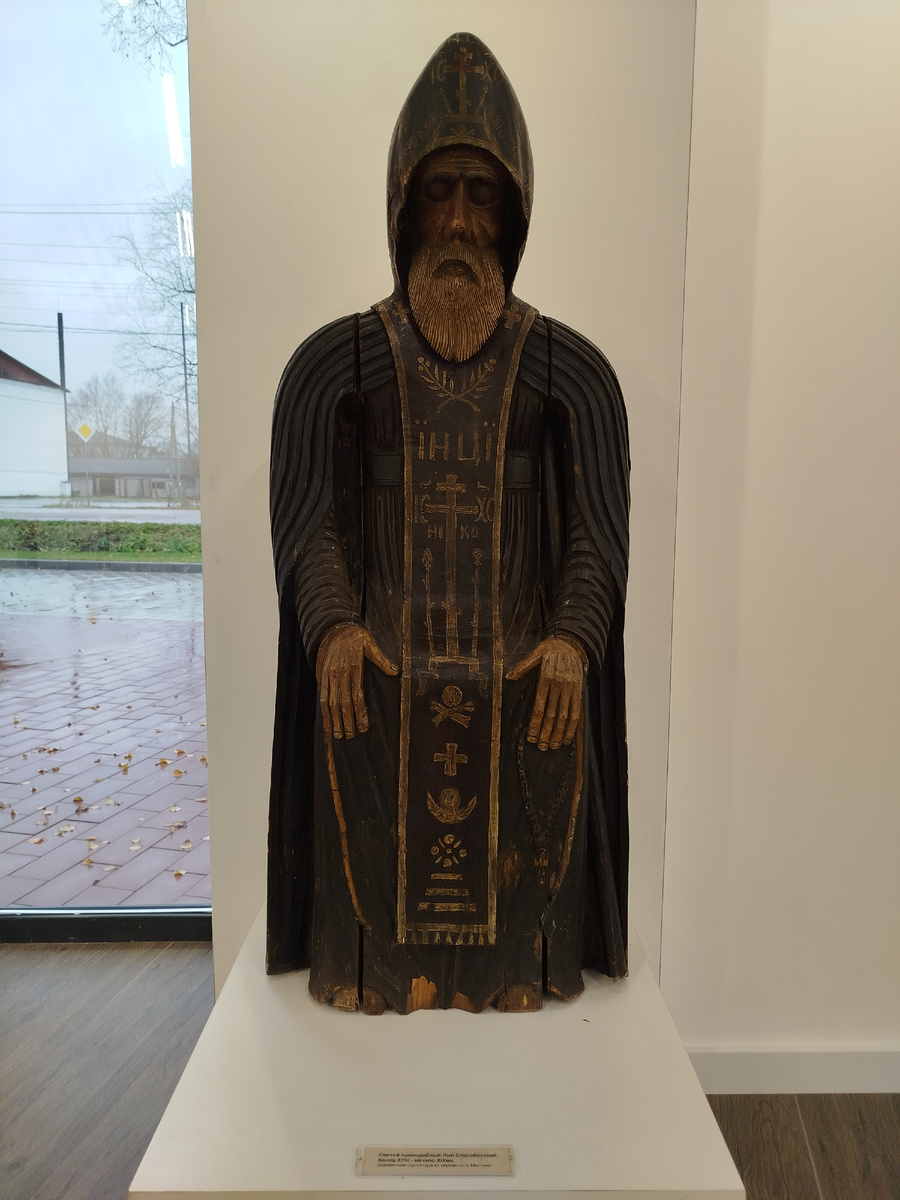ТКМ КП 3084- деревянная статуя, изображающая святого Нила Столобенского