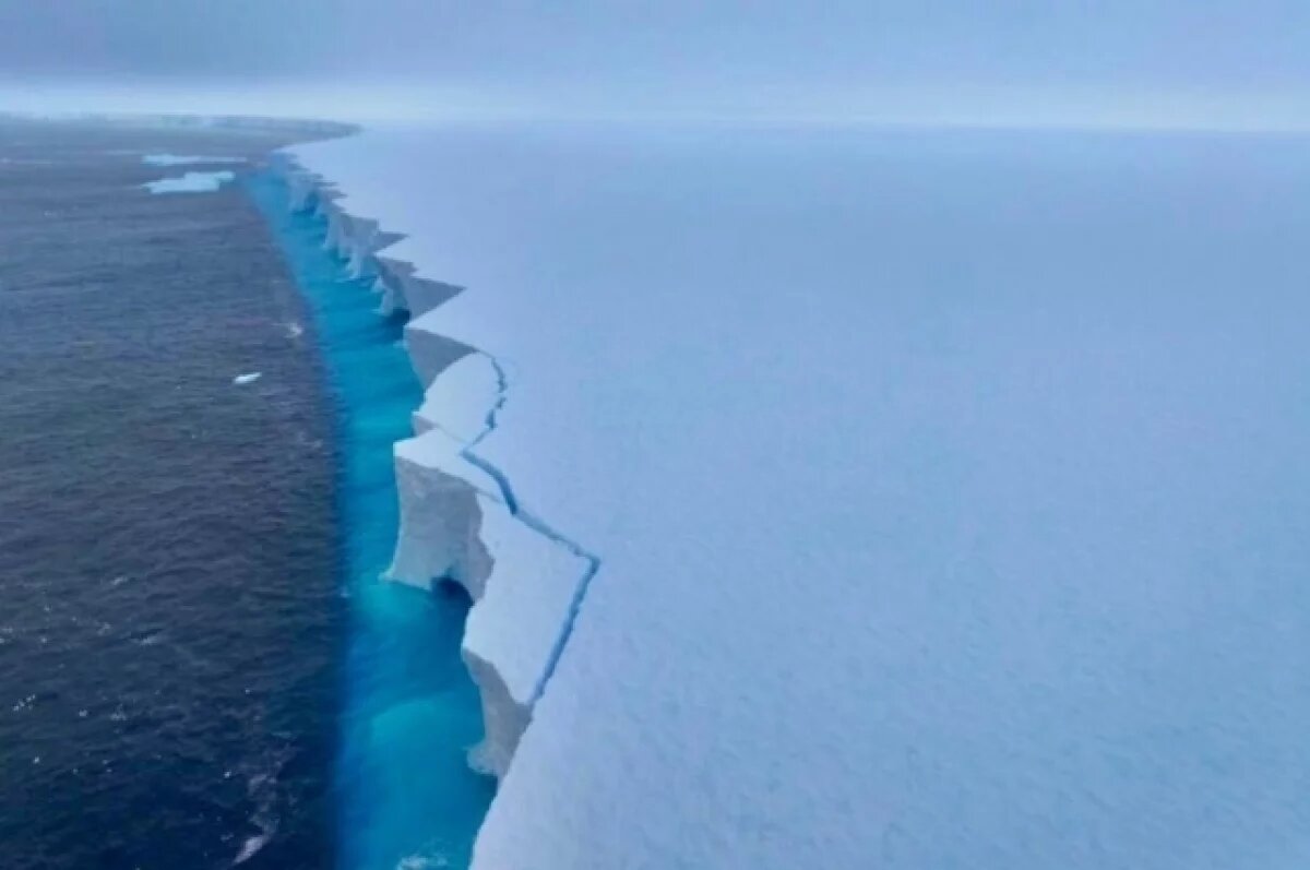    Айсберг А23а лишился статуса крупнейшего в мире