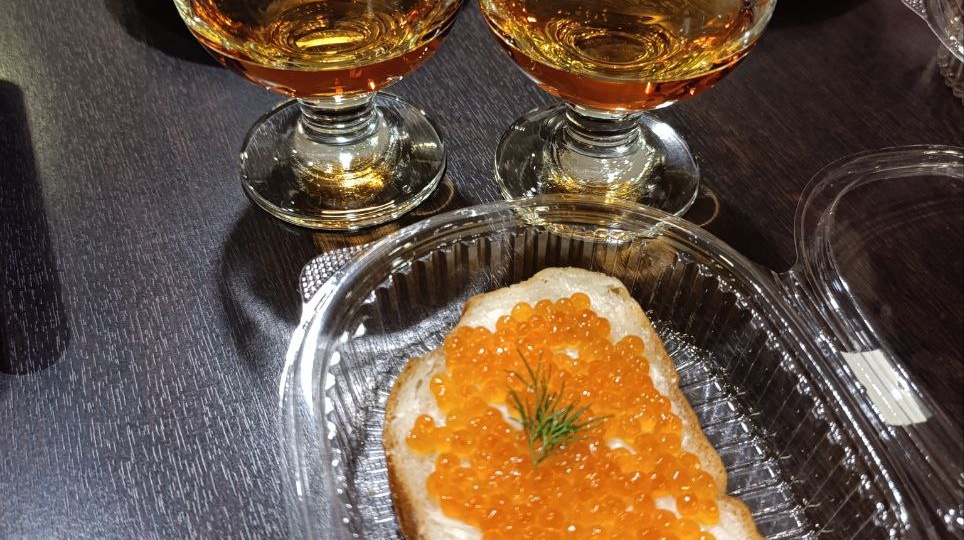 Забронировали столик в московском театре. Какие цены в буфете мастерской Петра Фоменко.