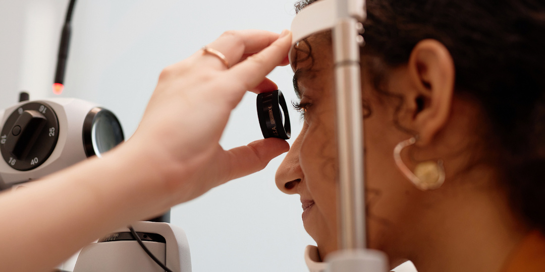 Синдром сухого глаза у подростков: причины и лечение