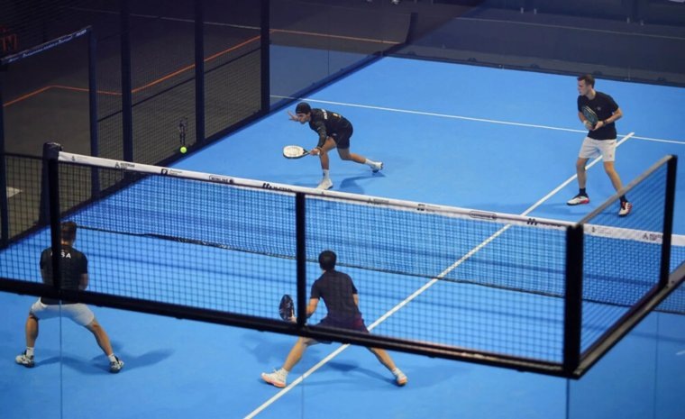    Игра преимущественно парная, но иногда практикуются и одиночные встречи