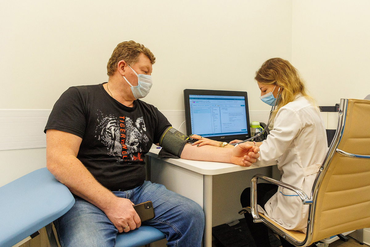 Сергей Петров / news.ru / Global Look Press📷Грипп А (H3N2) очень заразен и опасен своими осложнениями