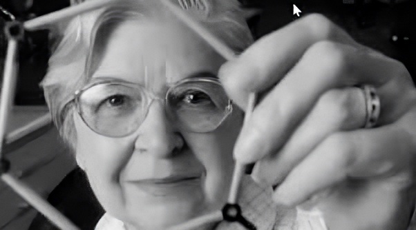 Стефани Кволек