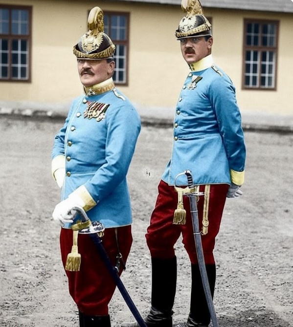 Вместе с гусарами и уланами императорские и королевские драгуны (нем. k.u.k. Dragoner) составляли кавалерию австро-венгерской армии с 1867 по 1914 год.