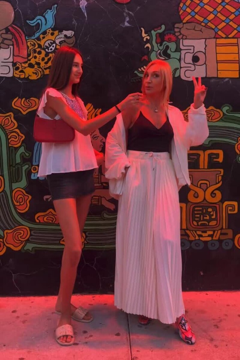    Кристина Орбакайте с дочкой Клавдией Социальные сети