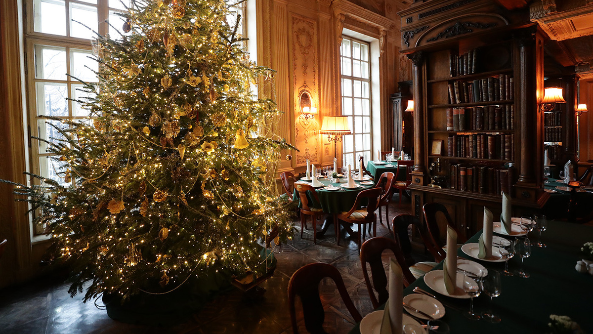   Донат Сорокин / ТАСС- Архивное фото. Интерьер ресторана «Кафе Пушкинъ»