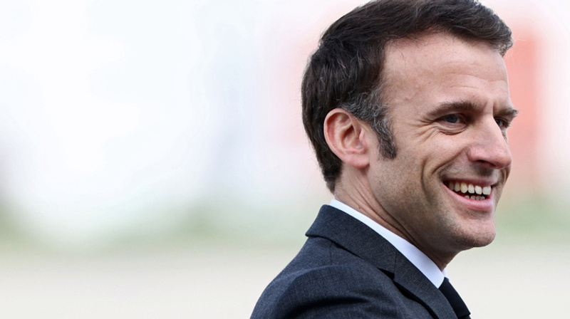     YVES HERMAN/POLL/TASS