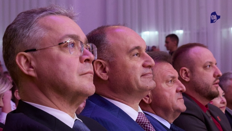    Почётные гости мероприятия Фото: Иван Высочинский / / ИА «Победа26»