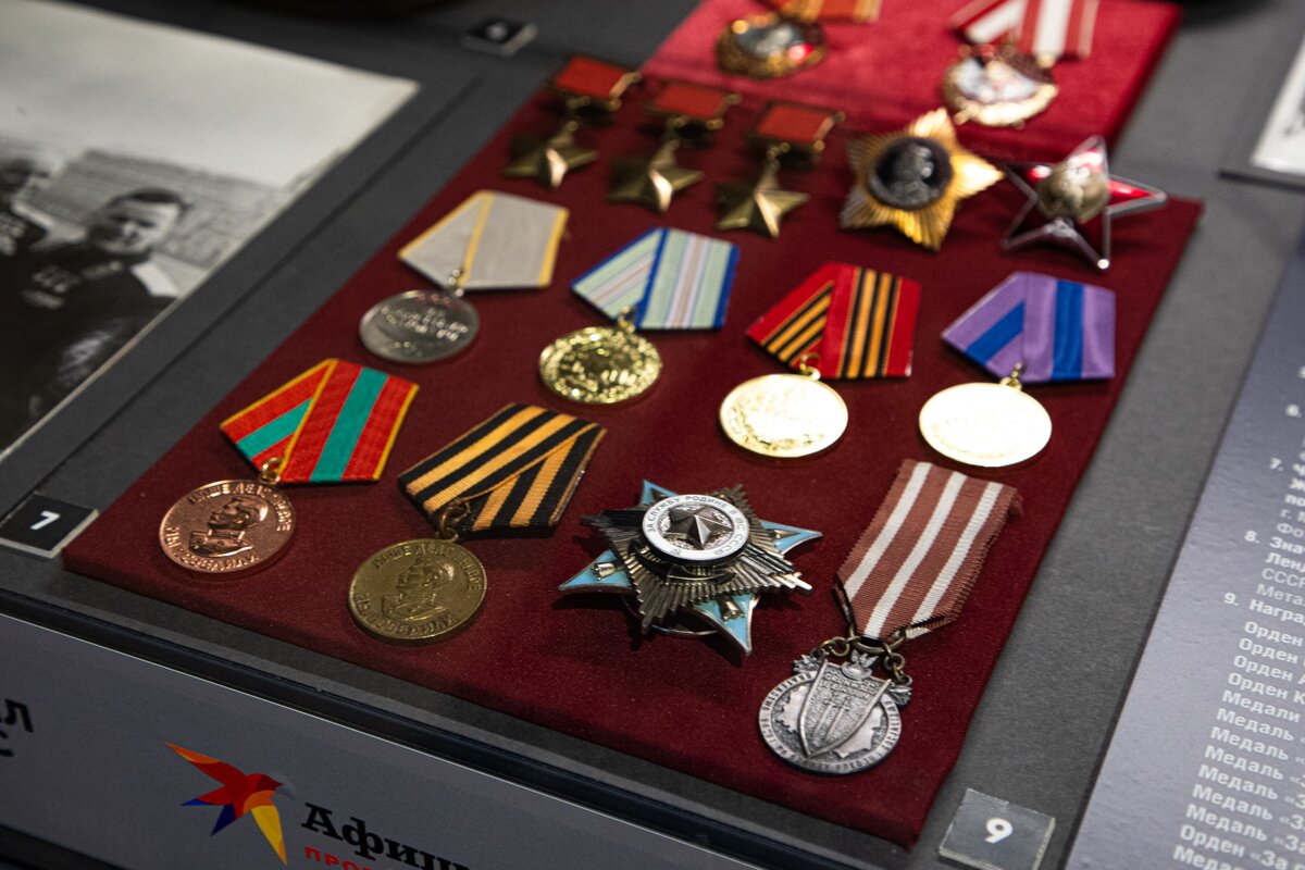    В Музее Победы выставят награды легендарного летчика-аса Покрышкина