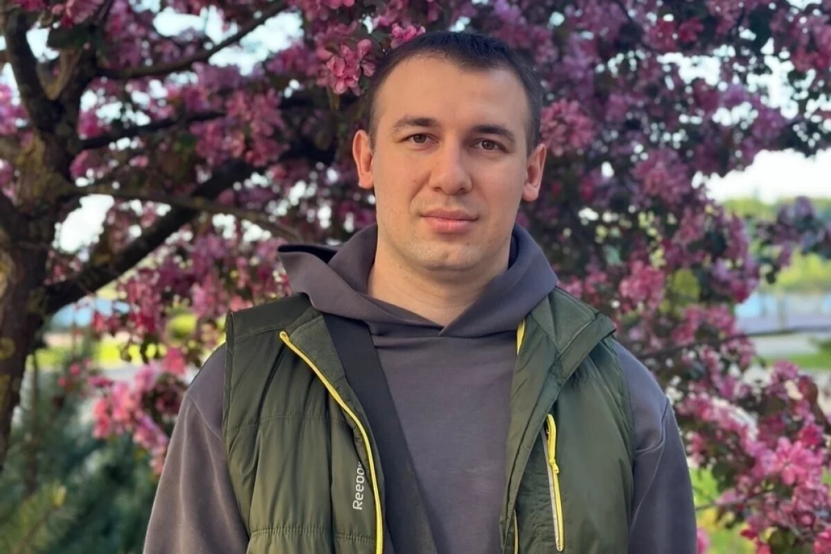    Врачи боролись за жизнь Дмитрия Смирнова несколько дней: сделали трепанацию черепа, убрали гематому, но спасти мужчину не удалось.