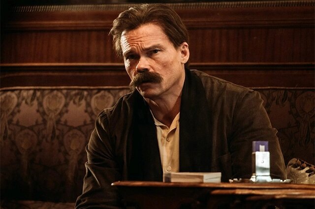 Кадр из сериала "Хроники русской революции". М. Горький