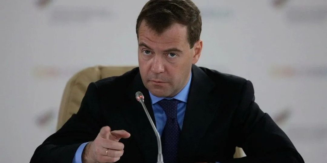 ЕС обезумел. Медведев ткнул Европу в casus belli — там перепугались на не шутку: Что произошло