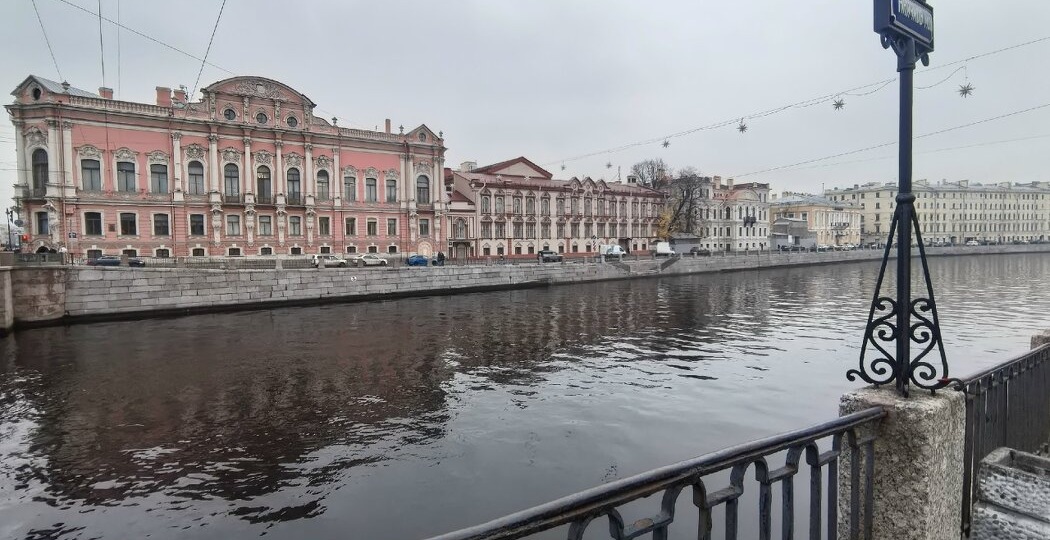 Набережная Фонтанки: прогулки от Аничкова моста